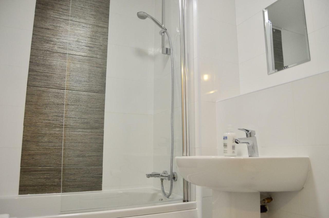 Qh31 - City Centre Location With 2 Double Bedrooms Sleeping Up To 4 People - Spacious Work Or Leisure Apartment Sheffield Exterior foto